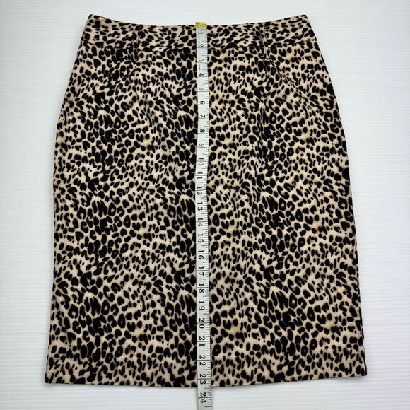 D.F.A. New York Leopard Skirt Size 10 Pencil Straight Back Slit Knee Length - Picture 7 of 7